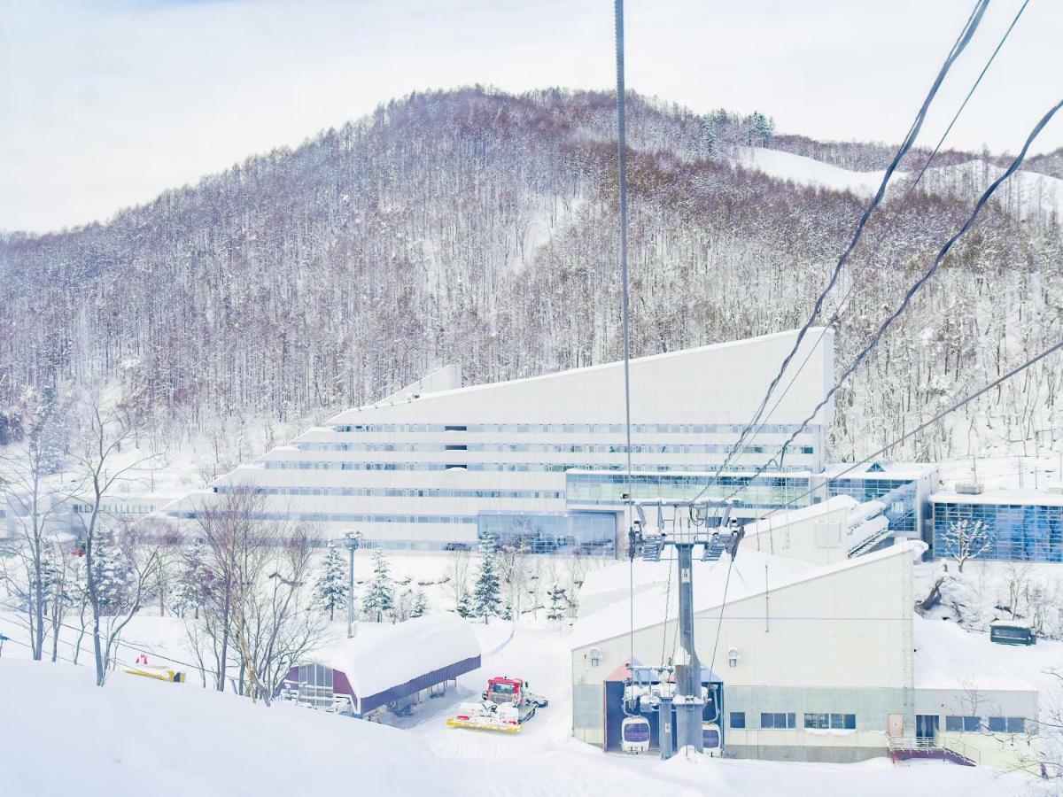 Hotel Mount Racey Yubari Екстер'єр фото